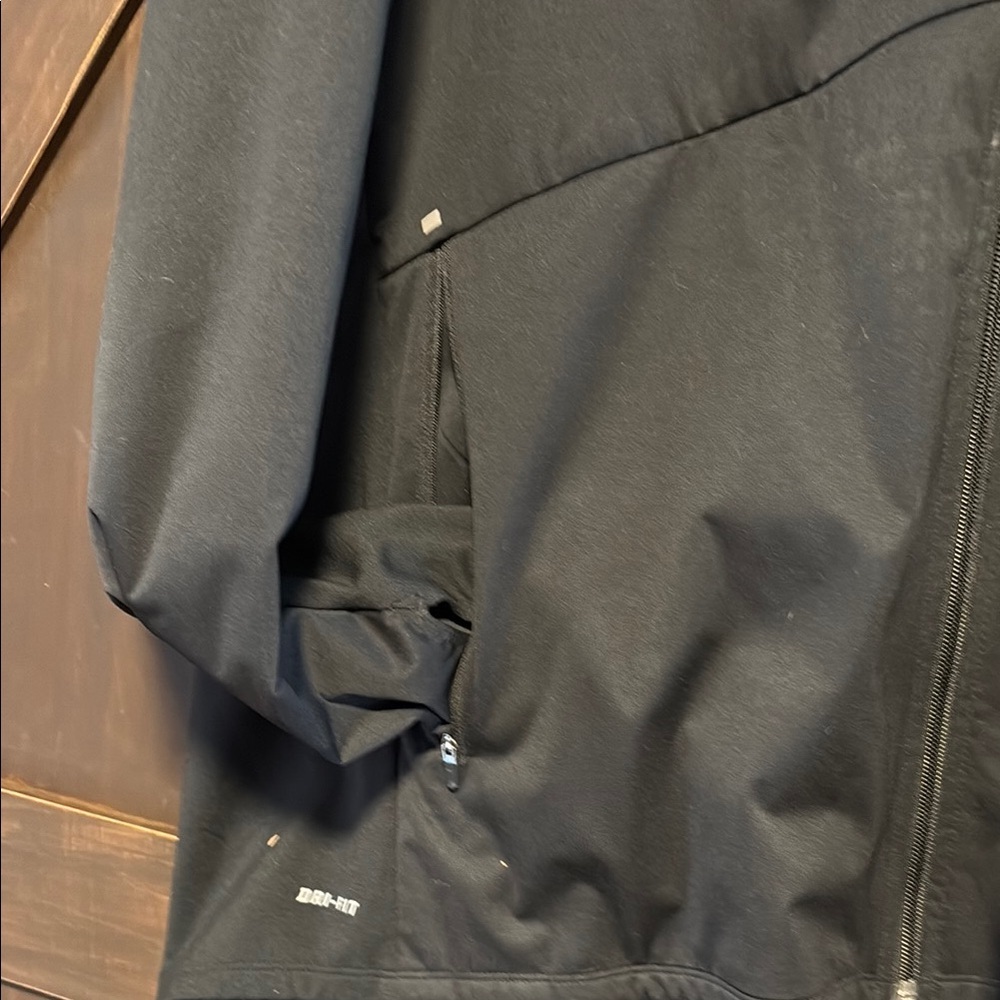 Nike Black Lightweight Athletic Jacket - Picture 4 of 8